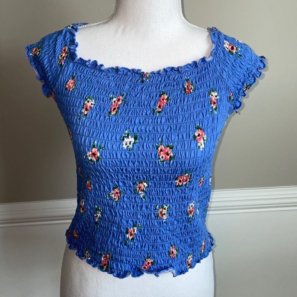 💋 3/$30 Floral Blue Summer Top